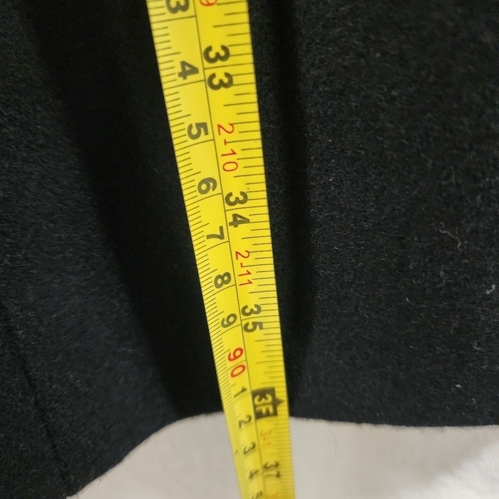 Liz Claiborne Outwear Elegant Black Coat for Womens Size L. - Picture 13 of 16